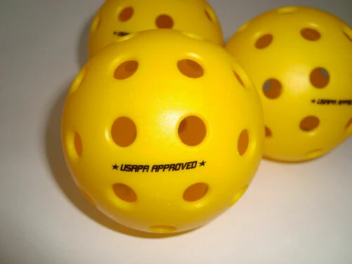 3 Onix Fuse G2 Outdoor Pickleball Balls Tournament Meet USAPA Pack Of 3 Yellow 2 3 Onix Fuse G2 Outdoor Pickleball Balls Tournament Meet USAPA Pack Of 3 Yellow – Bild 2