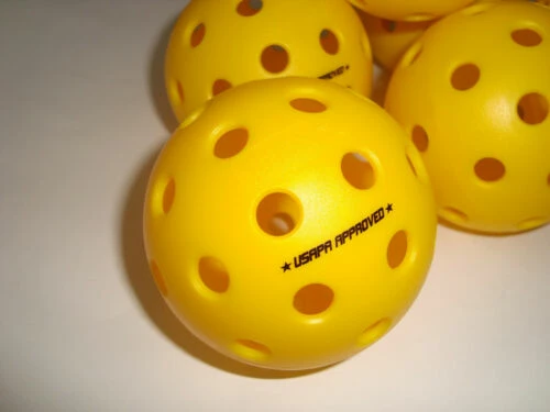 12 Onix Fuse G2 Outdoor Pickleball Balls Tournament USAPA Pack Of 12 Yellow 6 12 Onix Fuse G2 Outdoor Pickleball Balls Tournament USAPA Pack Of 12 Yellow – Bild 6