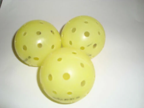 Onix NEW 3 Dura Outdoor Pickleball Balls DuraFast 40 5 Onix NEW 3 Dura Outdoor Pickleball Balls DuraFast 40 – Bild 5