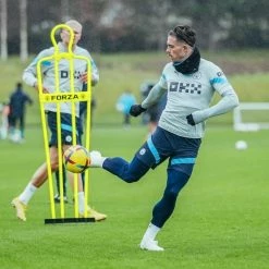 FORZA 6ft Airflow Soccer Mannequins -crazy4pickleball shop graelish windflowmannequins02 5