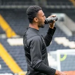 Sports Drink Water Bottles (750ml) -crazy4pickleball shop waterbottlelifestyle01new